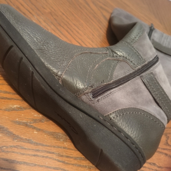 Clarks Tall Boots - Picture 4 of 5